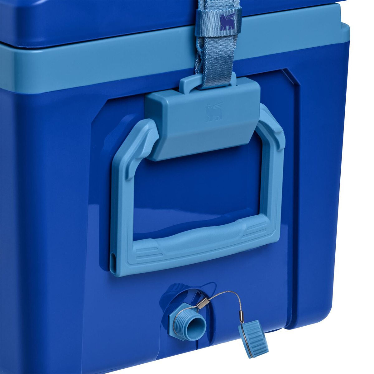 The Easy-Carry Outdoor Cooler 23L / 24QT P154255P